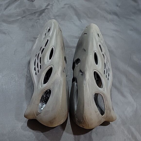 ADIDAS YEEZY FOAM RUNNER 'STONE SAGE (TD) - Picture 10 of 16